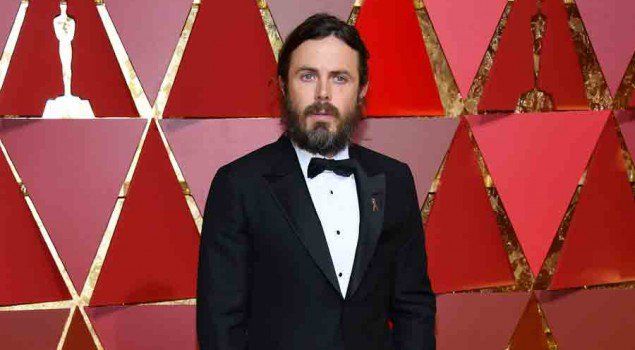 Casey Affleck, fresco di Oscar, risponde alle accuse di molestie
