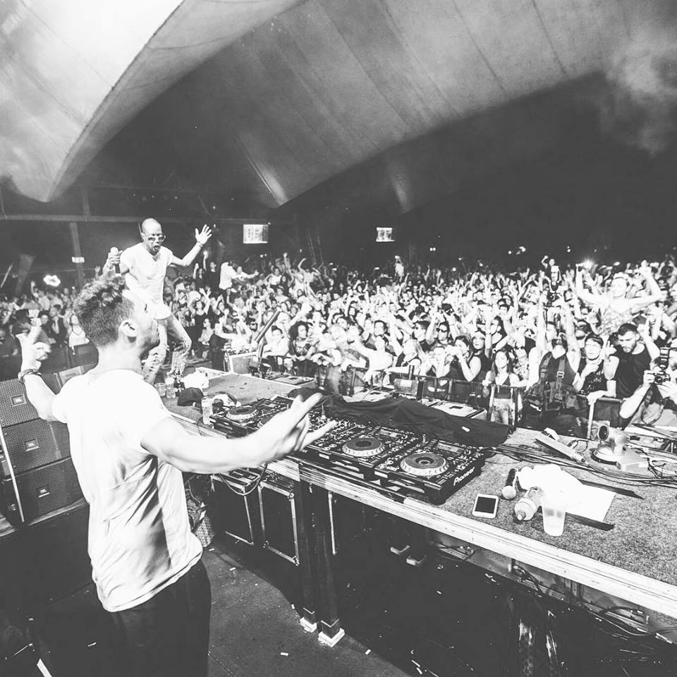 Wave your flag di Afrojack feat. Luis Fonsi: testo, traduzione e video ufficiale
