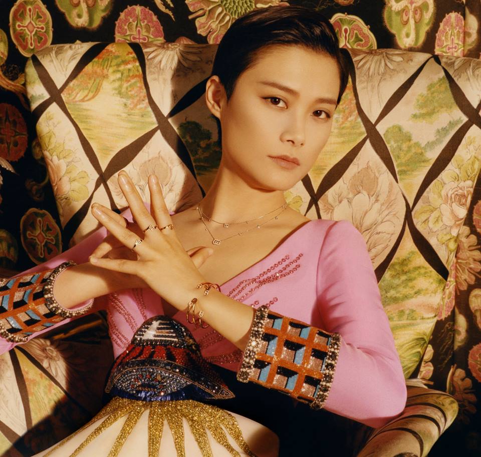 Chris Lee è la testimonial della nuova campagna Gucci gioielli e orologi