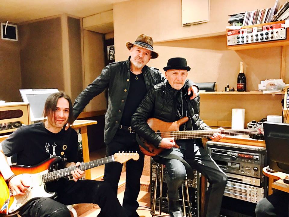 Vasco Rossi ricorda Guido Elmi su Facebook: gli hacker rubano 5 inediti del Blasco