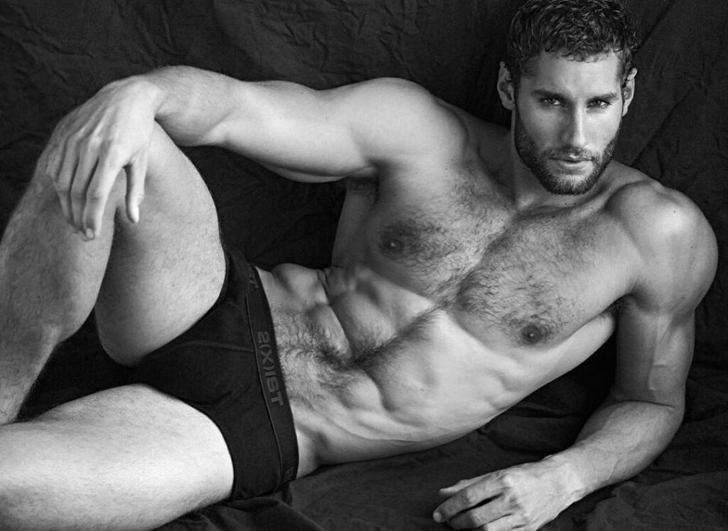 Franco Noriega bello e irresistibile in mutande su Instagram