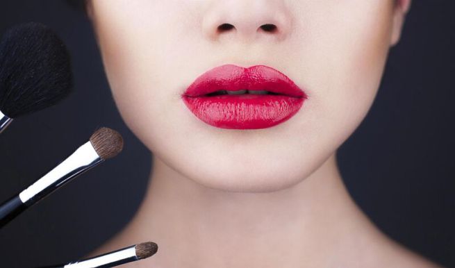 Come scegliere il rossetto per una bocca carnosa