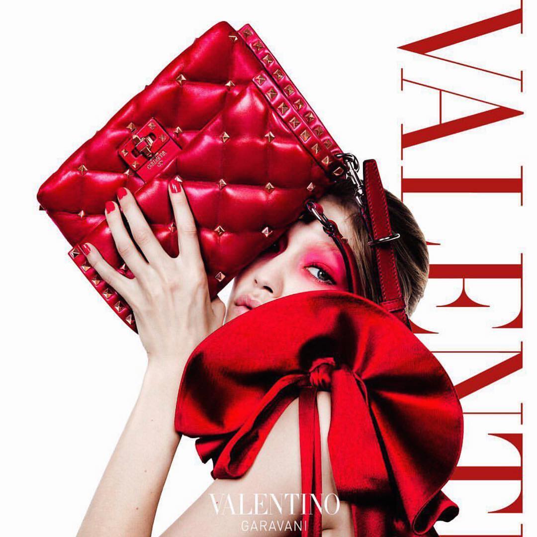 Gigi Hadid è la testimonial della campagna primavera-estate 2018 di Valentino