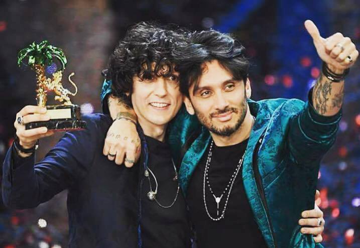 Fabrizio Moro ed Ermal Meta dopo il trionfo a Sanremo 2018