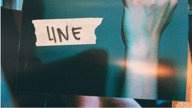 Fall in Line di Christina Aguilera e Demi Lovato: testo, traduzione e video