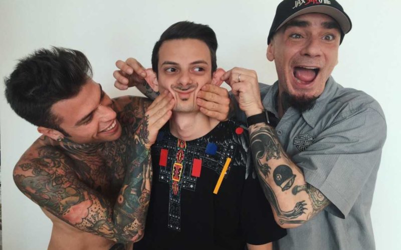 Fedez ha litigato con J-Ax e Fabio Rovazzi per colpa di Chiara Ferragni?
