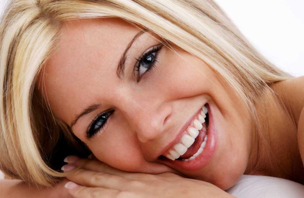 Come minimizzare le gengive con il trucco
