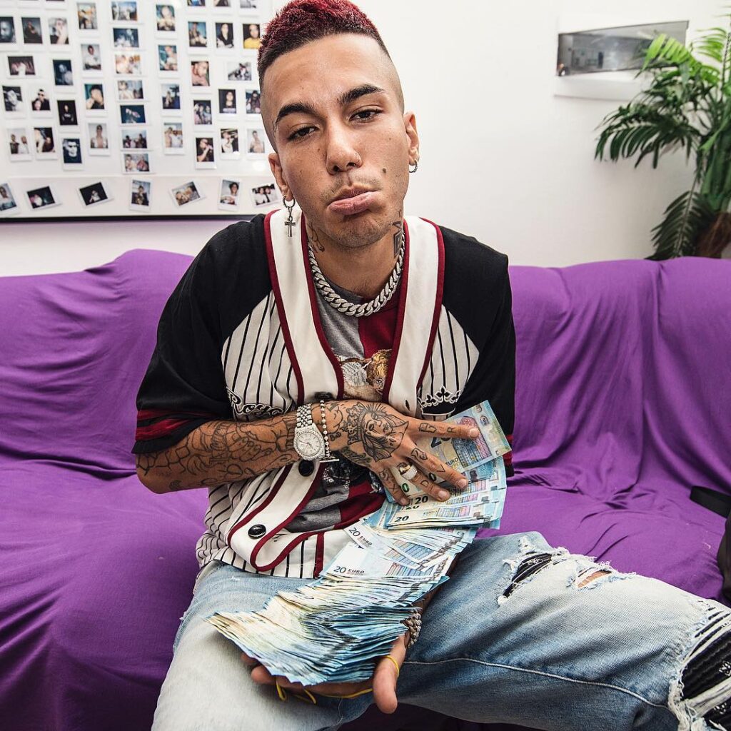 L’ultima provocazione social di Sfera Ebbasta