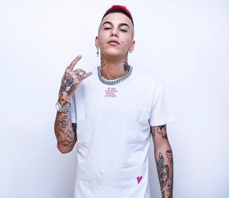 Sfera Ebbasta lancia T-shirt per Twinset