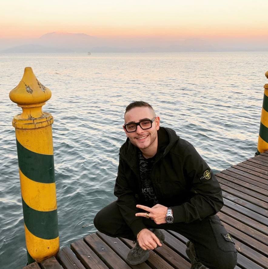 Tutte ‘e parole di Rocco Hunt: testo e video ufficiale