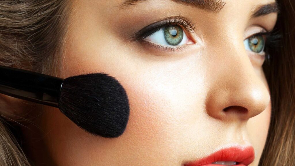 Come assottigliare il viso senza contouring