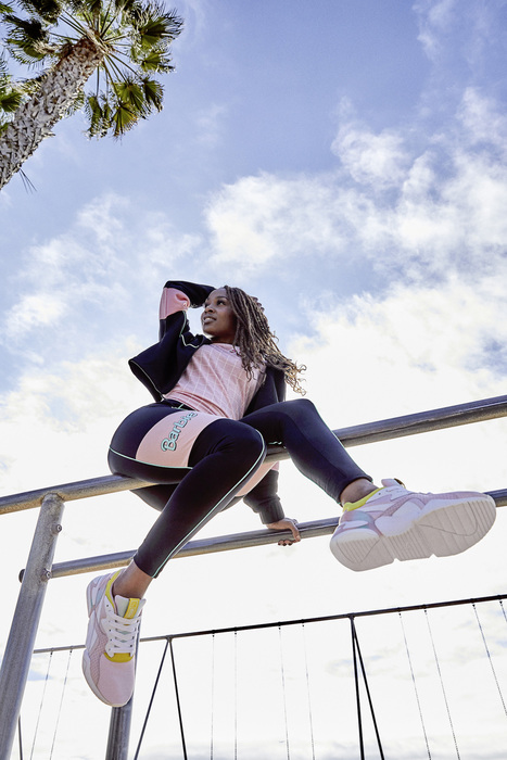 Puma celebra i 60 anni di Barbie con un’edizione speciale