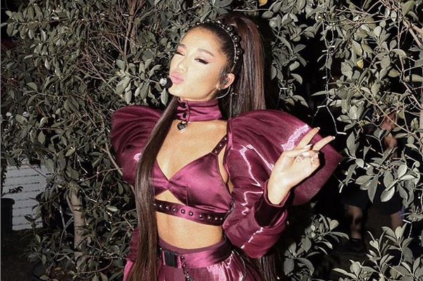 Ariana Grande disperata su Twitter: “Mi sento vuota”