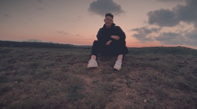 Bigger Than Us di Michael Rice: testo, traduzione e video