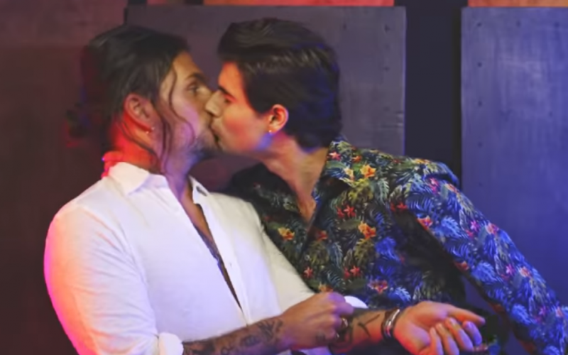 Notturna di Enrico Nigiotti: baci gay e drag queen nel video