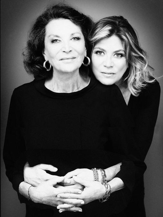 Chi è chi Spring Award 2019: premiate Raffaella e Gigliola Curiel