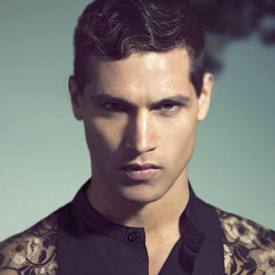 Fabio Mancini dice addio ad Armani? Il post social del top model incuriosisce i fan