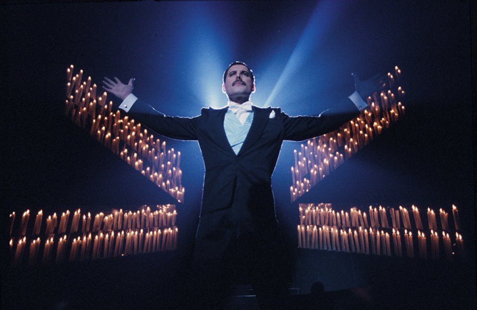 Freddie Mercury, in arrivo il brano inedito Time Waits For No One. Brian May rivela la lite tra il leader dei Queen e David Bowie