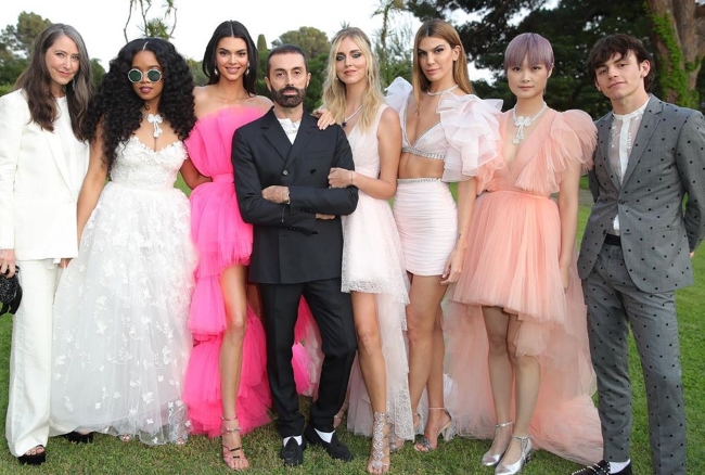 Kendall Jenner e Chiara Ferragni testimonial della designer collection di Giambattista Valli per H&M