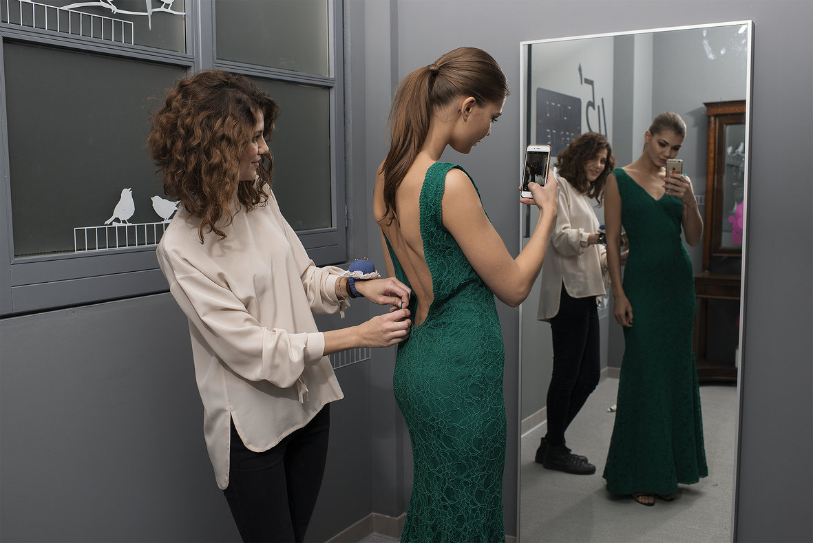 Moda, il fashion renting esplode anche in Italia: è boom di noleggio di vestiti e accessori
