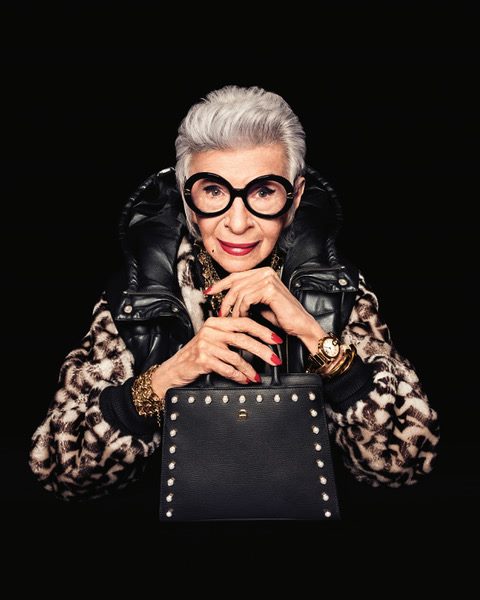 Iris Apfel svela i suoi segreti di bellezza: la modella di 97 anni stupisce tutti