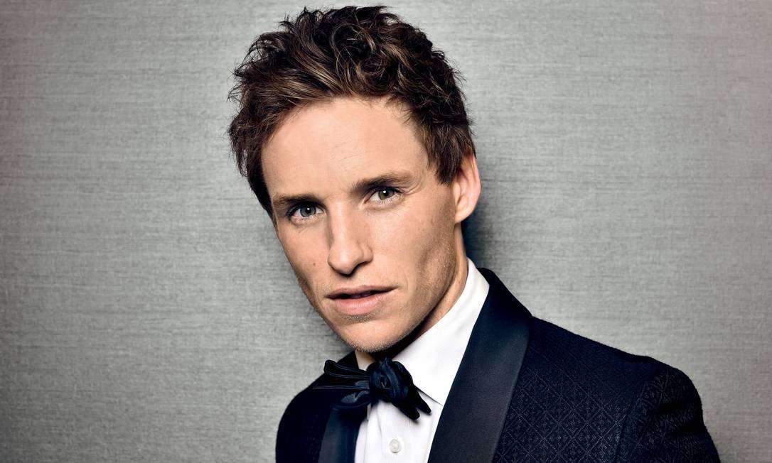 Eddie Redmayne si autocandida per l’Enigmista