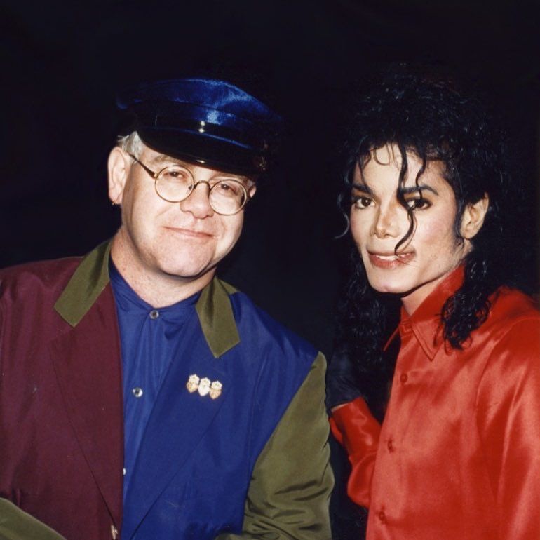 Elton John shock su Michael Jackson: “Era malato di mente, una persona inquietante”