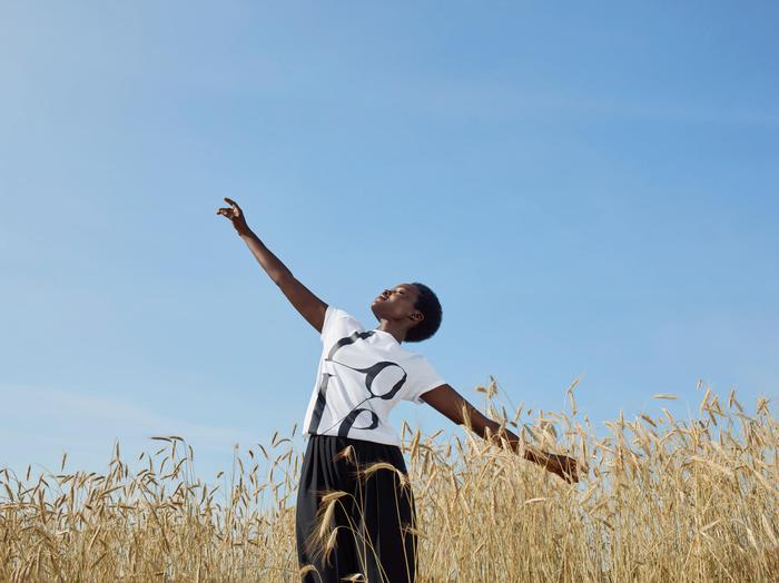 Lupita Nyong’o è il volto della campagna Watch Hunger Stop di Kors