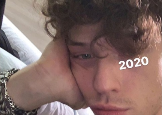 Irama abbandona Instagram: “Non sarà per molto, ma ne ho bisogno”