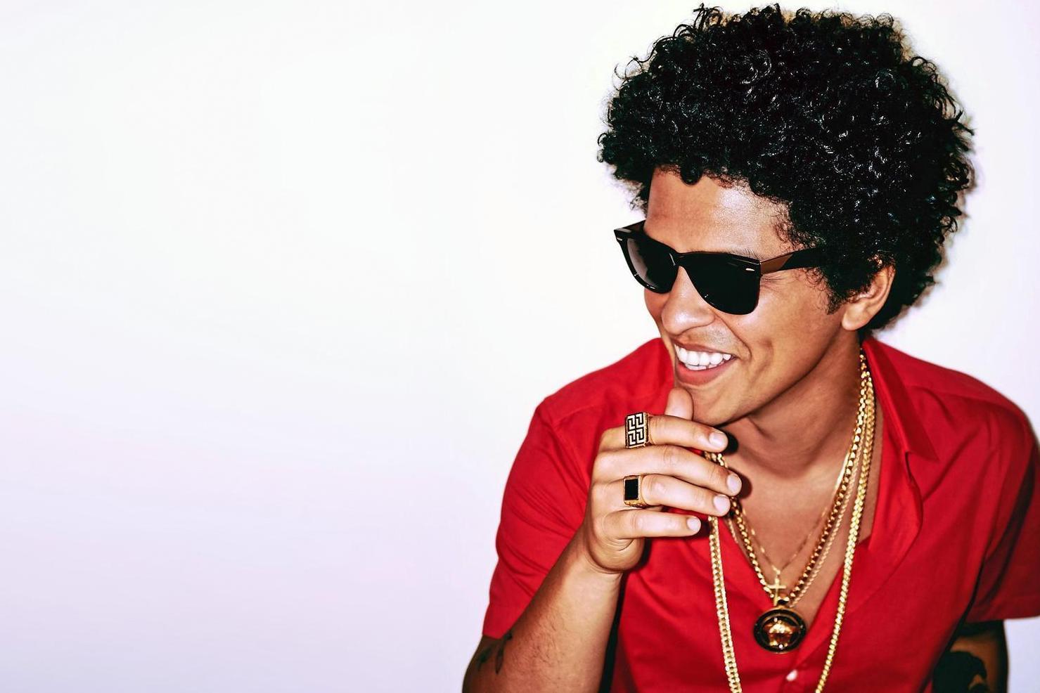 Bruno Mars produrrà e interpreterà un film musicale Disney