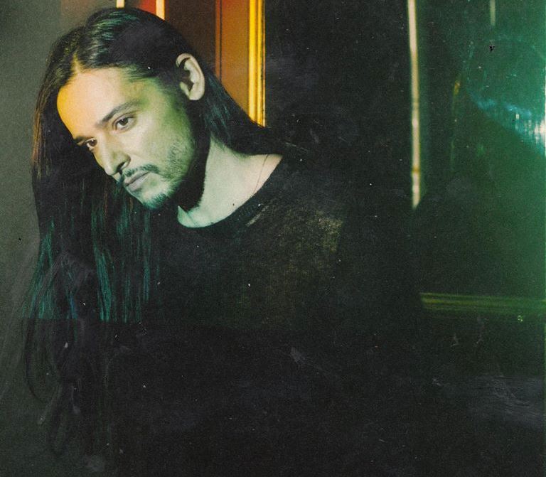 Olivier Theyskens è il nuovo direttore creativo di Azzaro