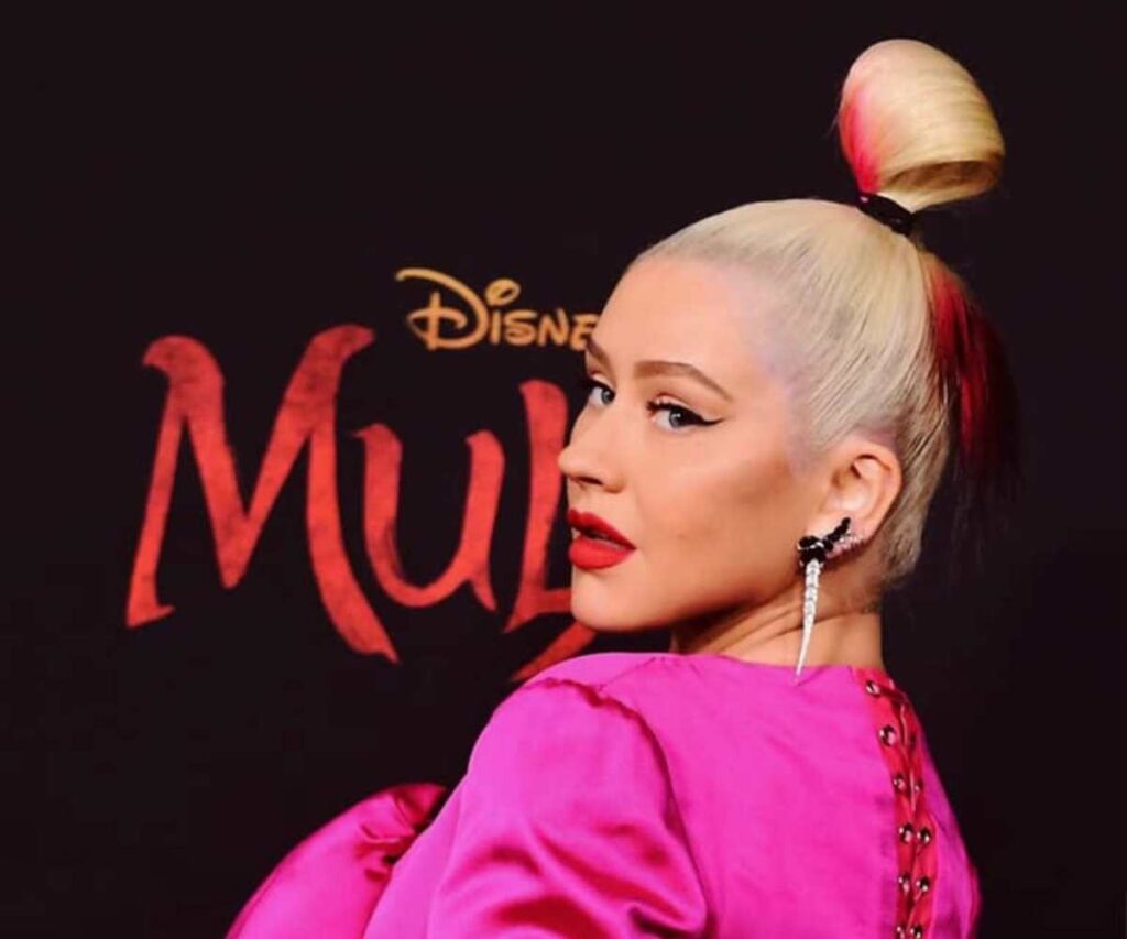 Christina Aguilera canta Loyal Brave True per Mulan