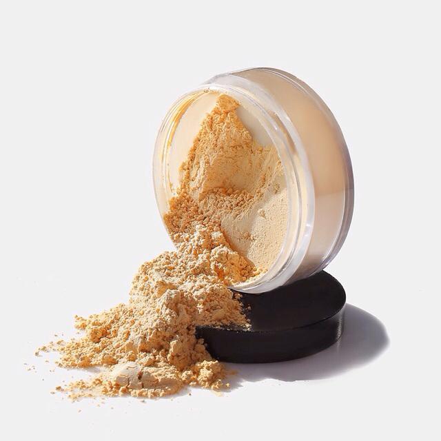 Banana powder, la cipria che non può mancare nel beauty case