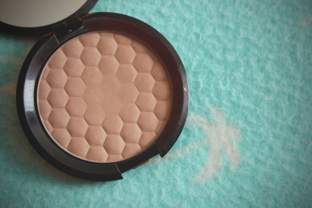 Come scegliere il colore del bronzer