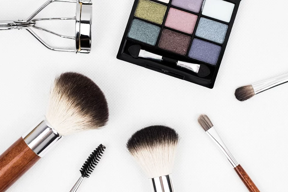 4 tricks per conservare i cosmetici più a lungo