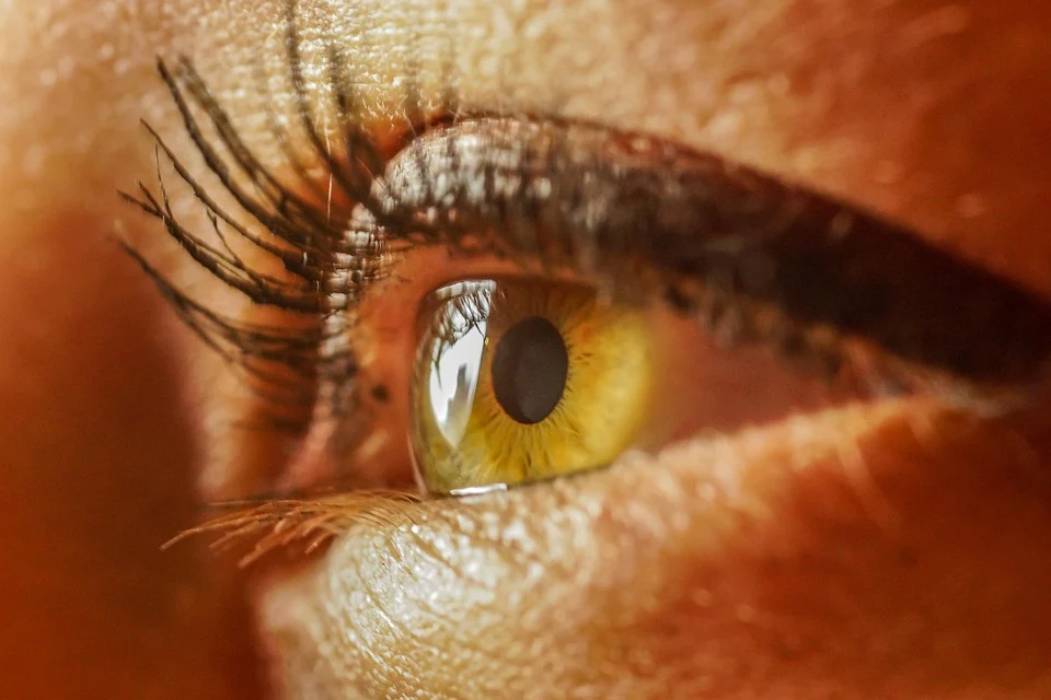 Come usare il make-up per occhi sensibili