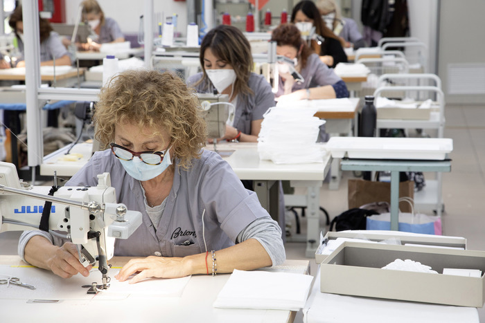 Brioni annuncia il progetto Filo Rosso: 30mila mascherine a settimana per Protezione Civile