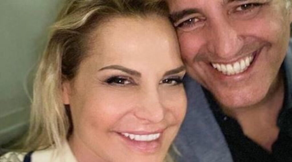 Simona Ventura e Giovanni Terzi si sposano: matrimonio in primavera