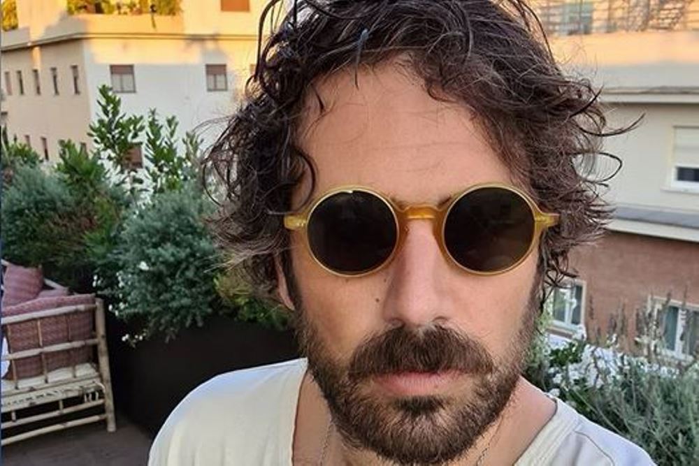 Tommaso Paradiso rinvia tour e album da solista al 2021