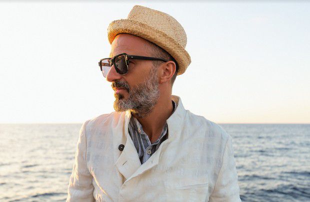 Tra un anno è il nuovo singolo da solista di Samuel