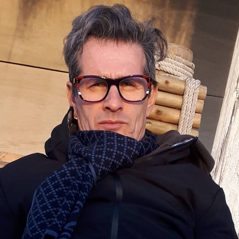 Chi è Marco Bellavia? Altezza, età, Kiss me licia, Bim bum bam, Paola Barale, moglie e Instagram