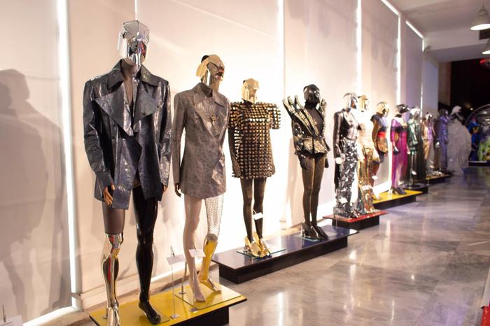 Mostra “Robottizzati. Esperimenti di moda” a Palazzo WeGil