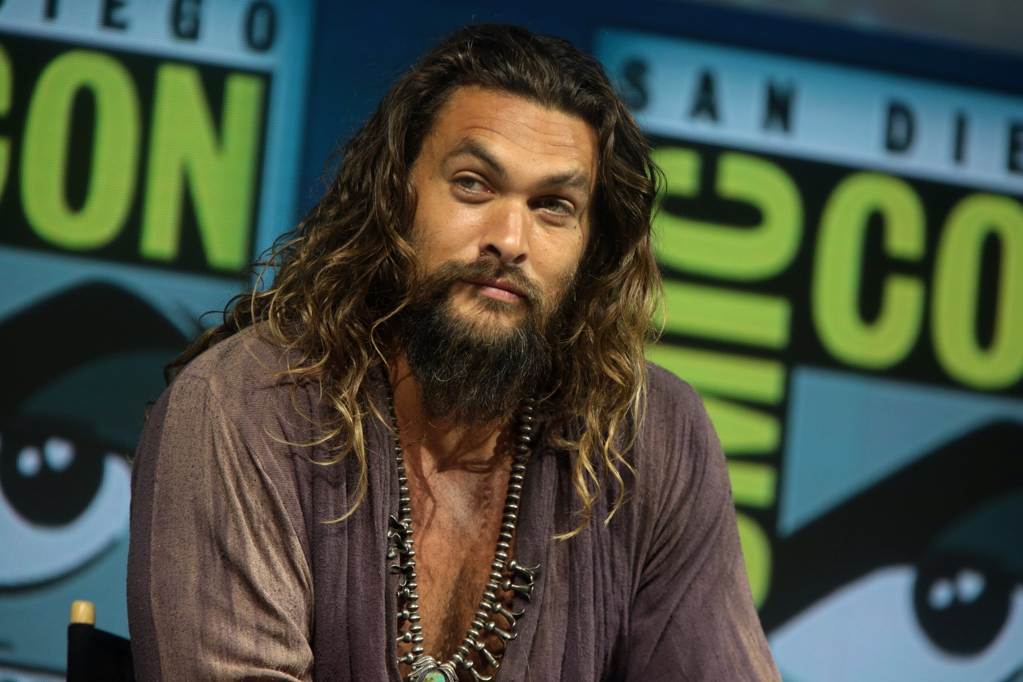 Jason Momoa: biografia, carriera, vita privata e curiosità