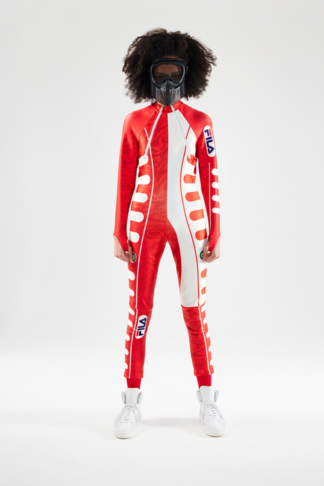 Fila festeggia 110 anni con Katie Grand: allure vintage e logo in primo piano