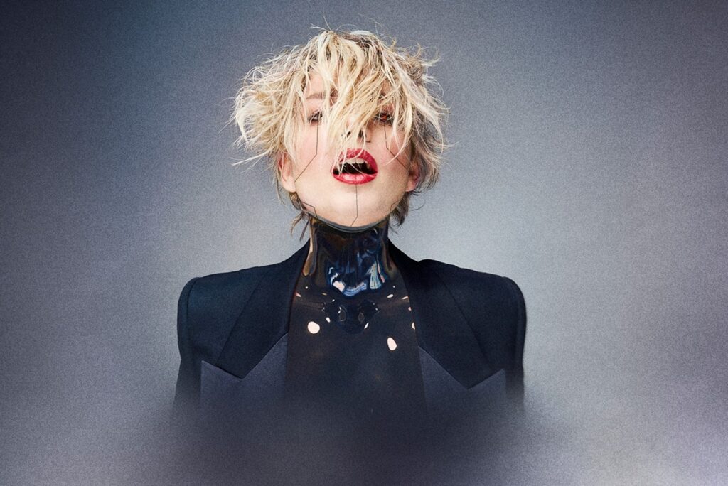 Emma Marrone vittima di insulti e offese su Twitter: arriva la sua replica
