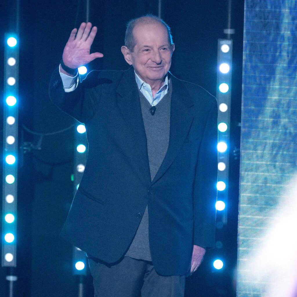 Giancarlo Magalli parla della sua battaglia contro il linfoma a Verissimo: “Guarito grazie alla chemioterapia”