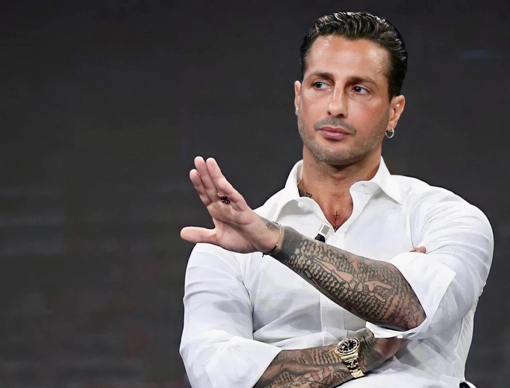 Fabrizio Corona su Fedez e Chiara Ferragni: “Tre querele, mi hanno chiesto un milione”