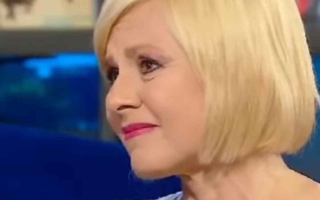 “Mi vergogno tanto”: Antonella Elia fa preoccupare tutti | Racconto drammatico
