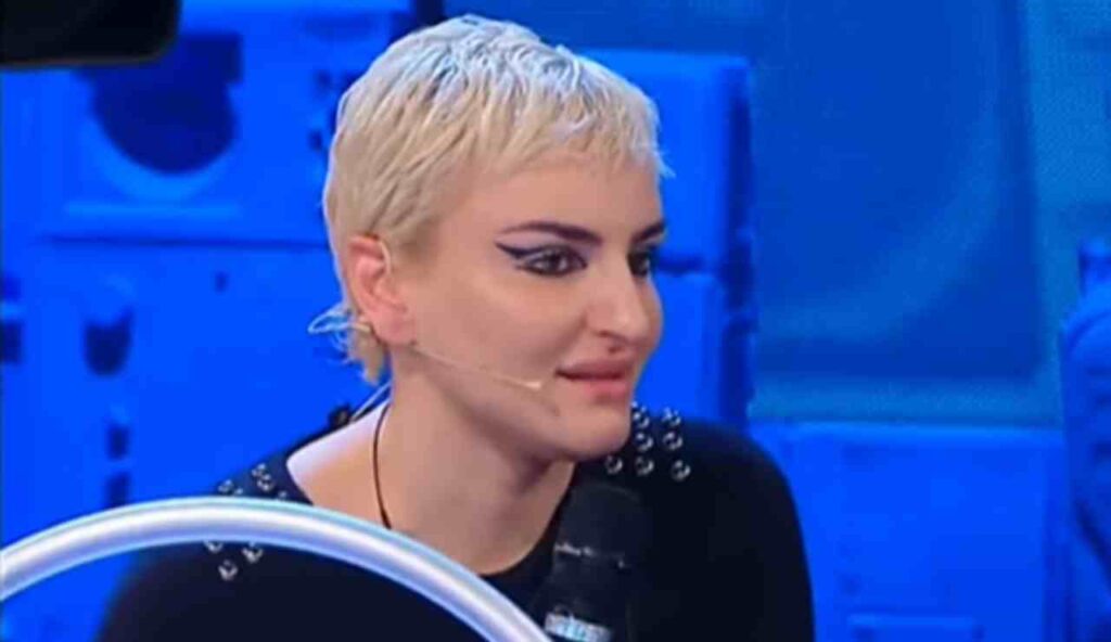 “Sono sola”: Arisa commuove tutti, il suo racconto intimo è straziante