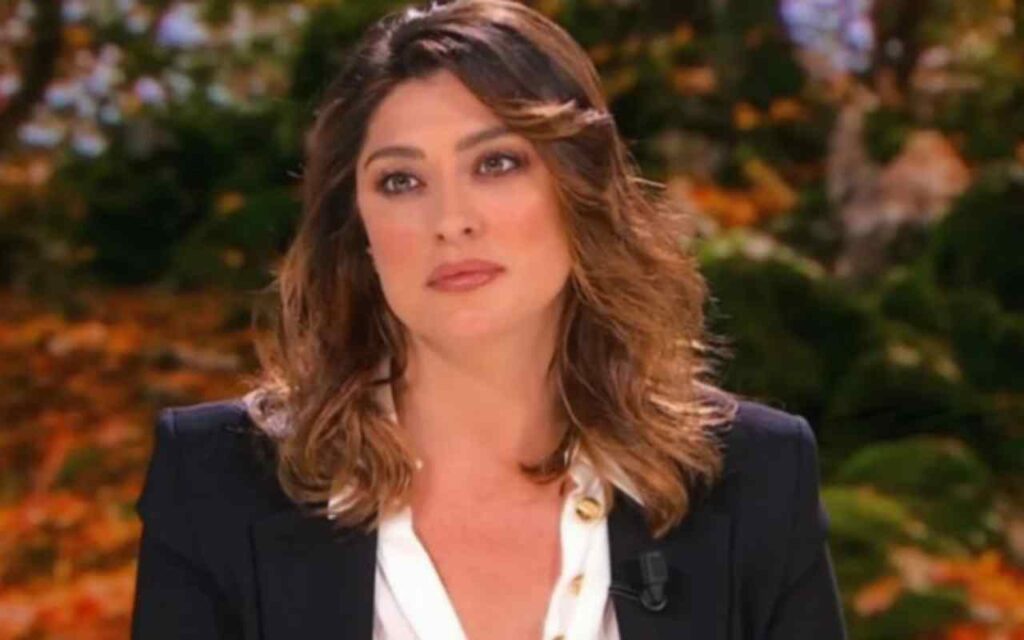 Elisa Isoardi dietrofront, si cambia tutto: non condurrà più da sola